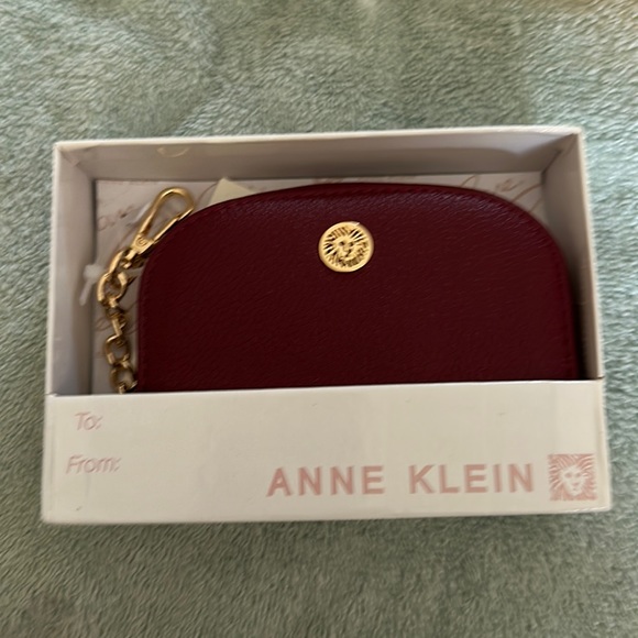 Anne Klein wristlet - Picture 1 of 1